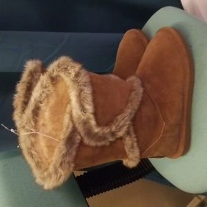 Bearpaw Boots Size 10